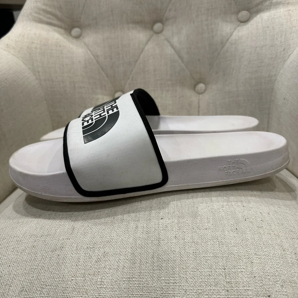 THE NORTH FACE BASE CAMP SLIDES Sandals Men’s 12 WHITE Black USA Spellout Logo